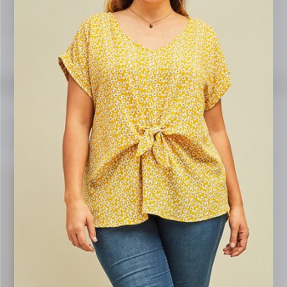 BOUTIQUE- CURVY V-NECK BLOUSE W/ FRONT WAIST TIE, LIGHT PURPLE - Picture 9 of 9